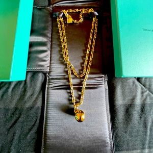 Brand new / never worn. Solid 18k gold necklace